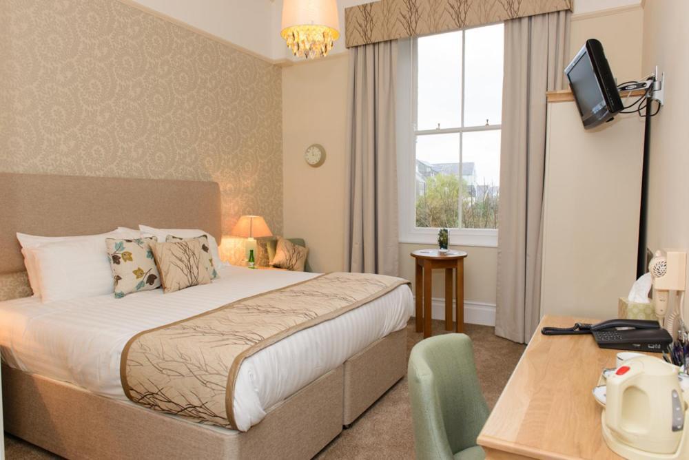 Giltar Hotel Tenby Ngoại thất bức ảnh